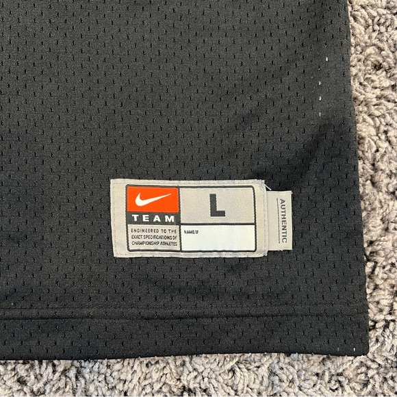 Nike Team Iowa Hawkeyes Football Jersey #32 Size Large Authentic Black Gold NCAA - Picture 2 of 10